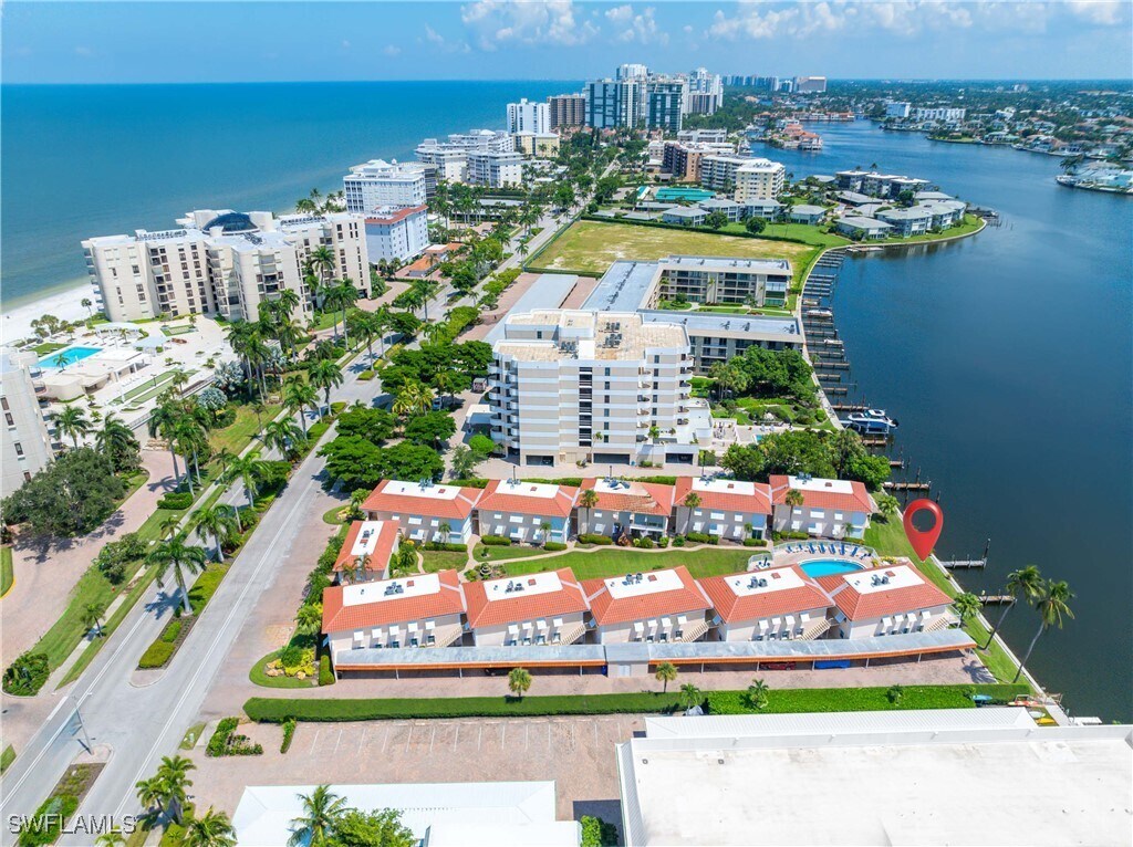 Foto principal - 3070 Gulf Shore Blvd N