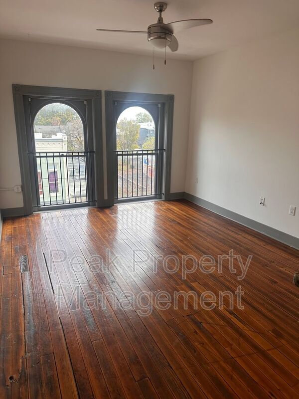 Foto del edificio - 1209 Hull Street Rd