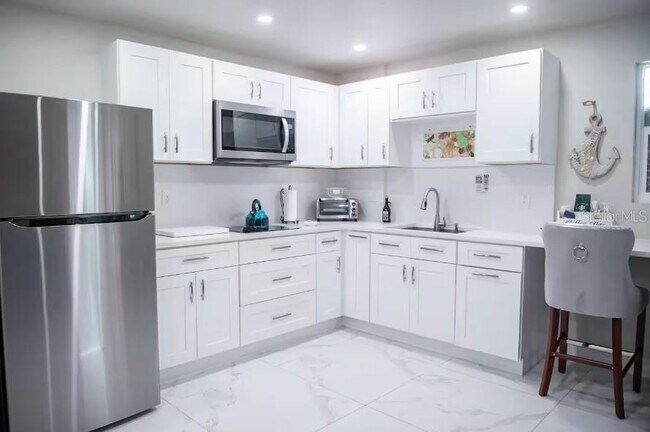 Foto del edificio - 6420 Canary St