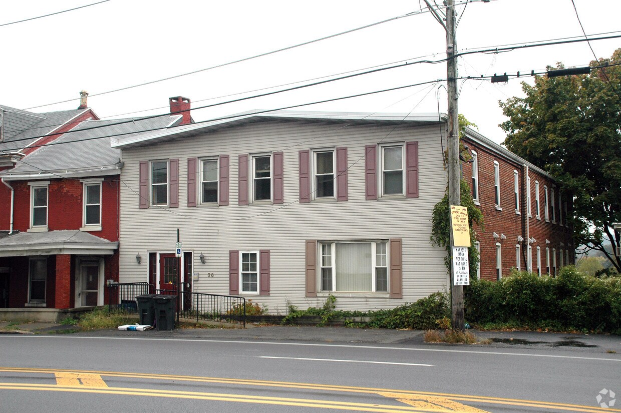 Building Photo - 34-36 N Centre Ave