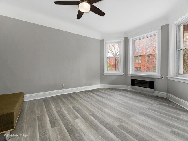 Building Photo - 2132 W Iowa St