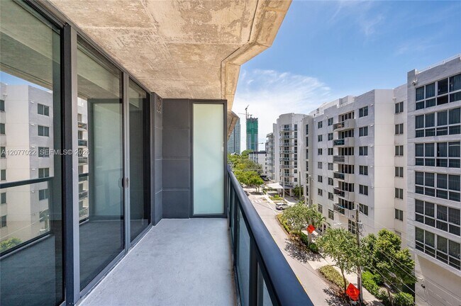 Foto del edificio - 201 SW 17th Rd