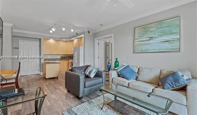 Building Photo - 2825 Palm Beach Blvd