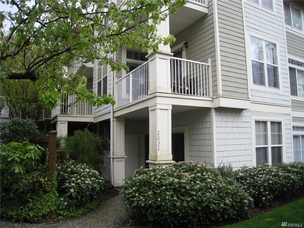 Primary Photo - 2032 Newport Way NW