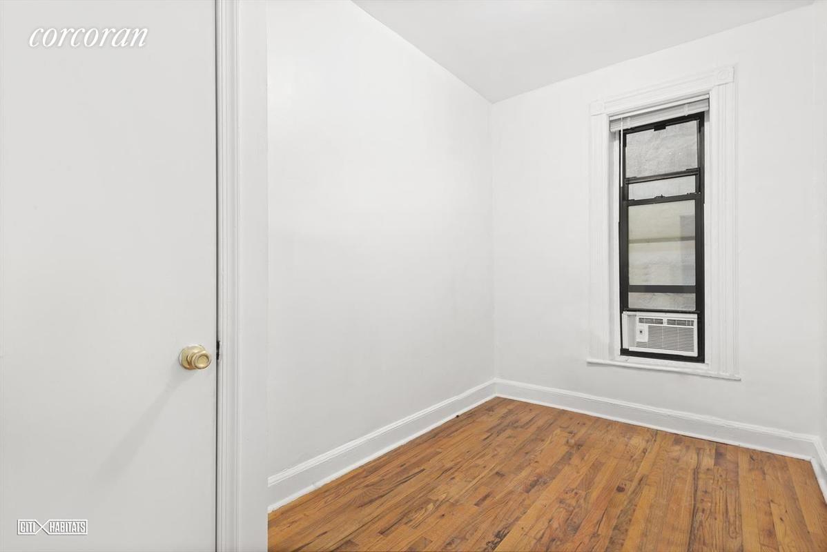 Foto del edificio - 1993 Lexington Ave