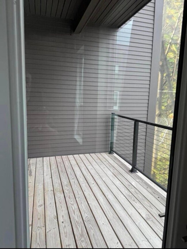 Foto del edificio - 6633 Dale Dr