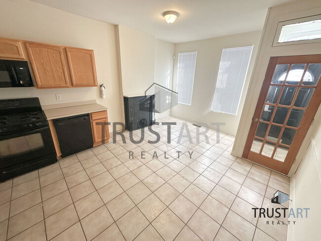 Photo - 2034 N Cleveland St House