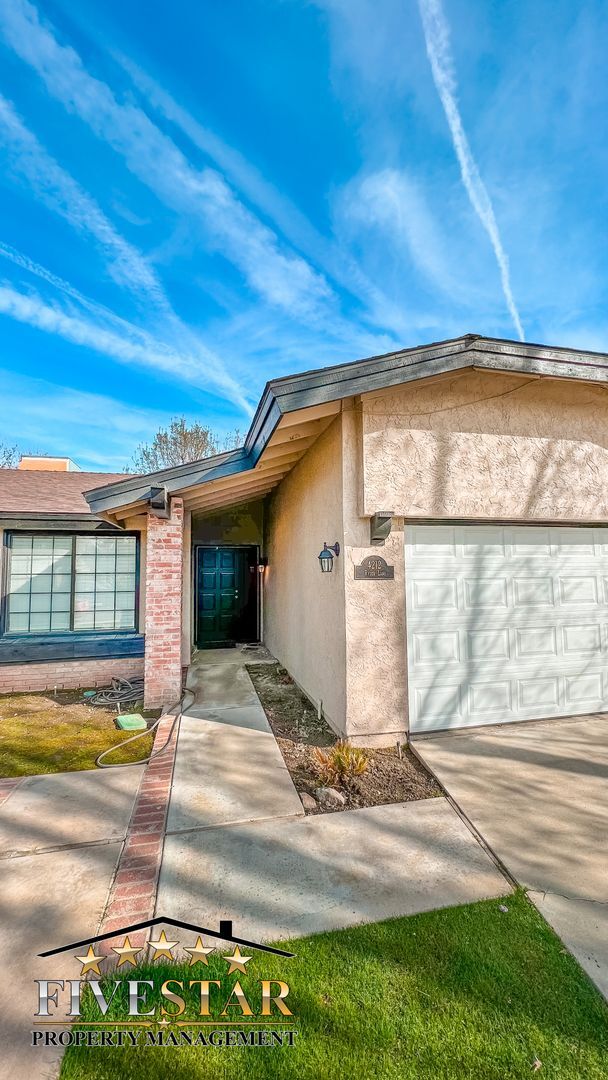 Foto del edificio - 4212 Ryder Ln