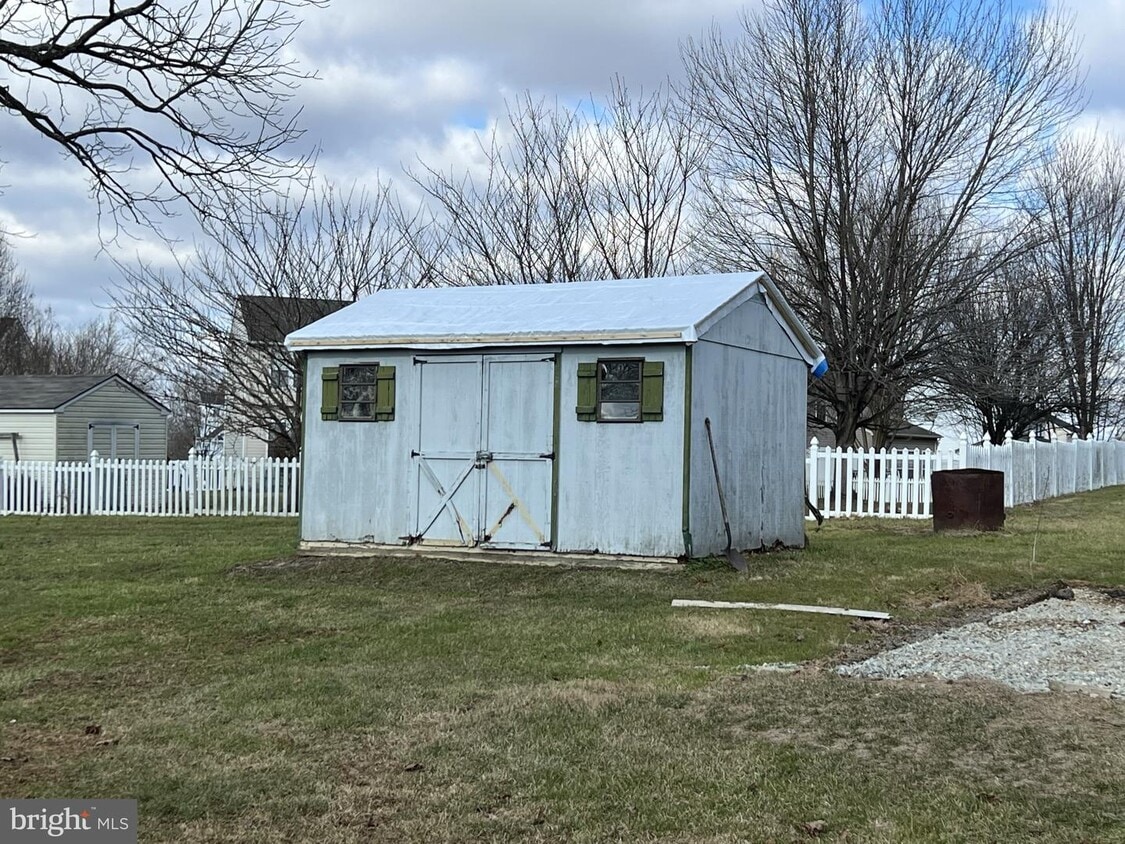 Building Photo - 19 Gibney Ln