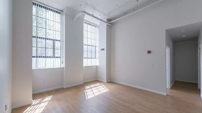 Building Photo - 143 Binney St
