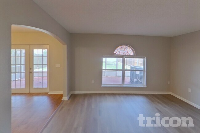 Building Photo - 11724 Ivy Flower Loop