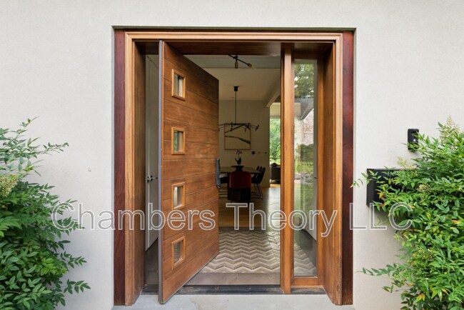 Foto del edificio - 3820 Argyle Terrace NW