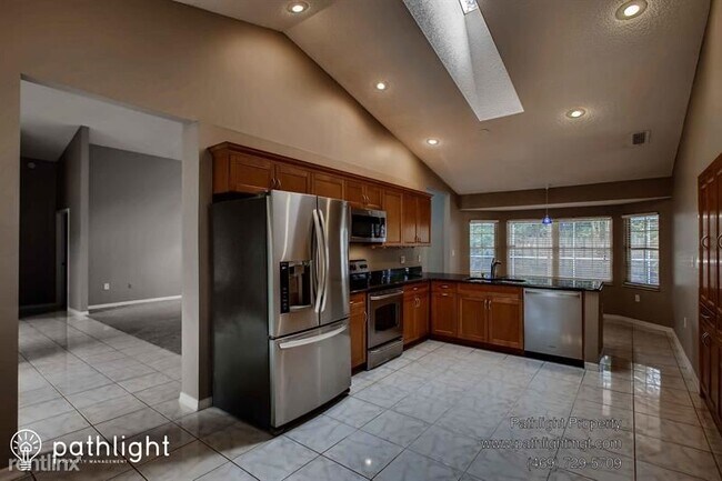 Building Photo - 3 br, 2 bath House - 10161 Brandon Circle ...