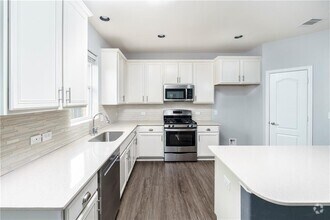 Building Photo - 720 Bonnet Blvd