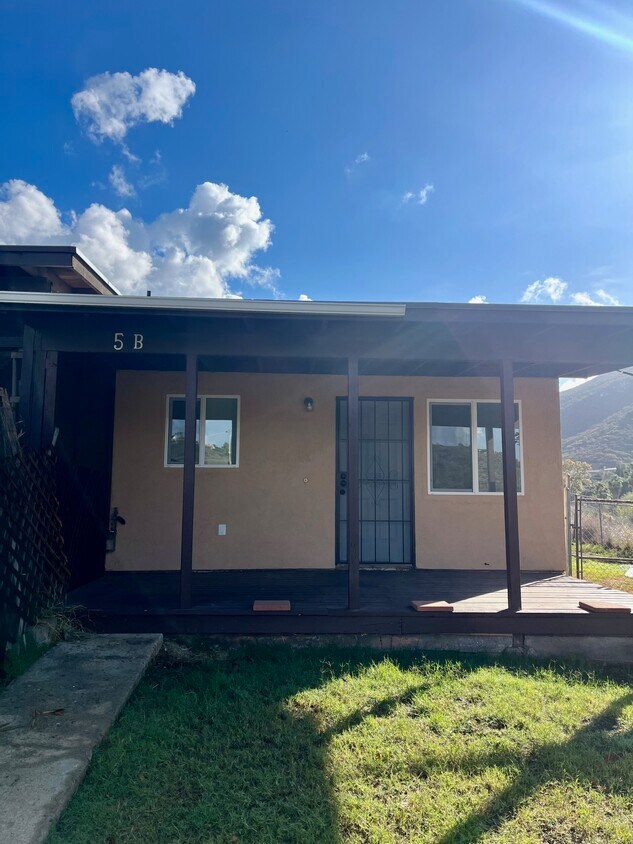 Foto principal - 9335 Chimney Rock Ln