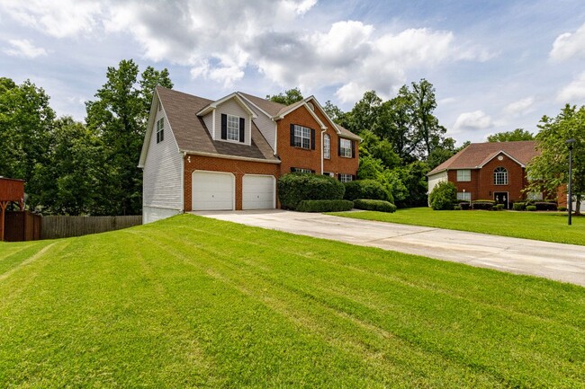 Building Photo - 2432 Pendergrass Ln