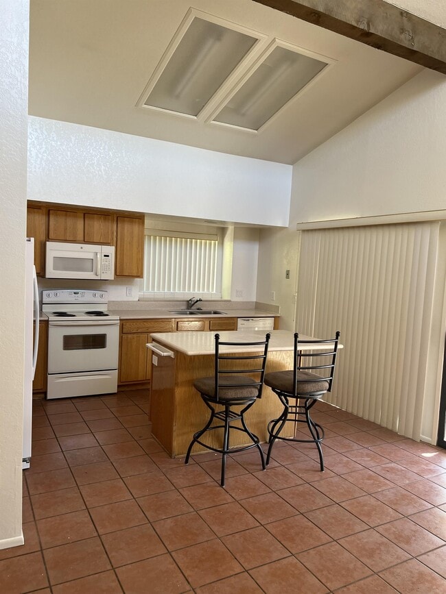 Building Photo - 5120 E Woodgate Ln