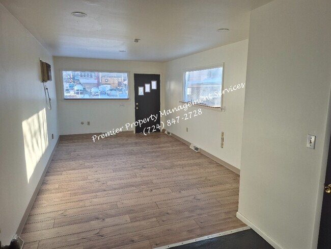 Foto del edificio - 451 Maplewood Ave