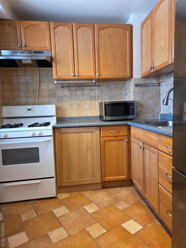 Foto del edificio - 61-25 97th St