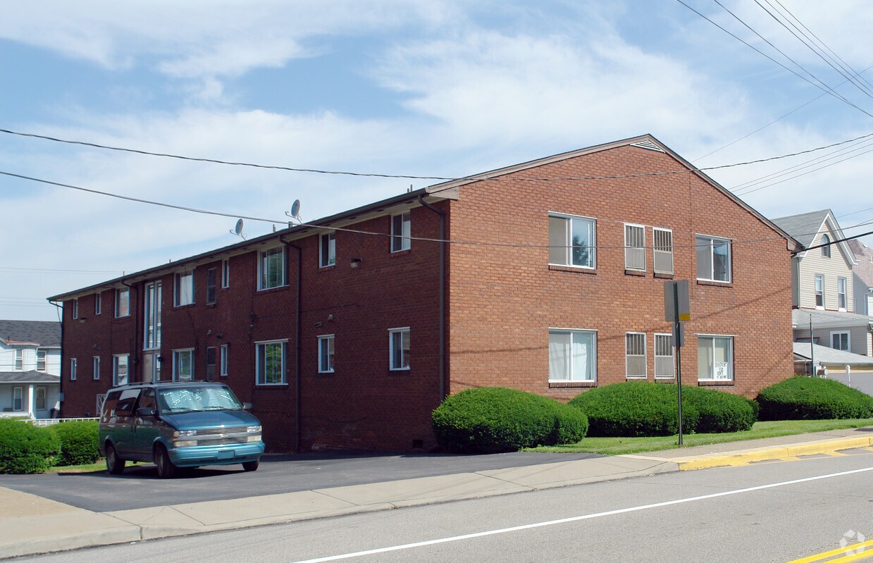 Building Photo - 1105 Broadway St