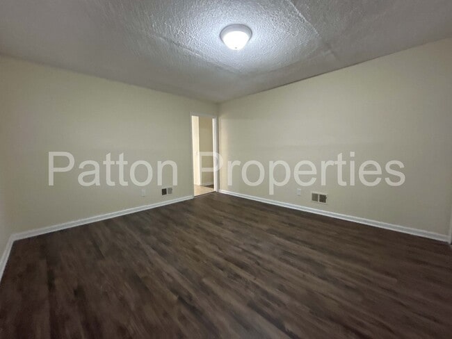 Foto del edificio - Crane Forest Home