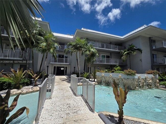 Building Photo - 7401 SW 82nd St