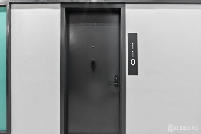 Building Photo - 65 McWhorter St