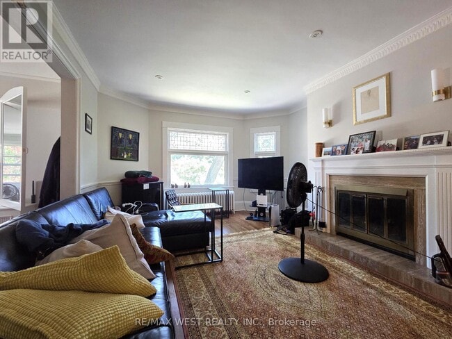 Building Photo - 2 Bryce Ave