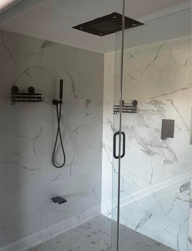 Foto del edificio - LAKE HICKORY CONDOS UNIT 41