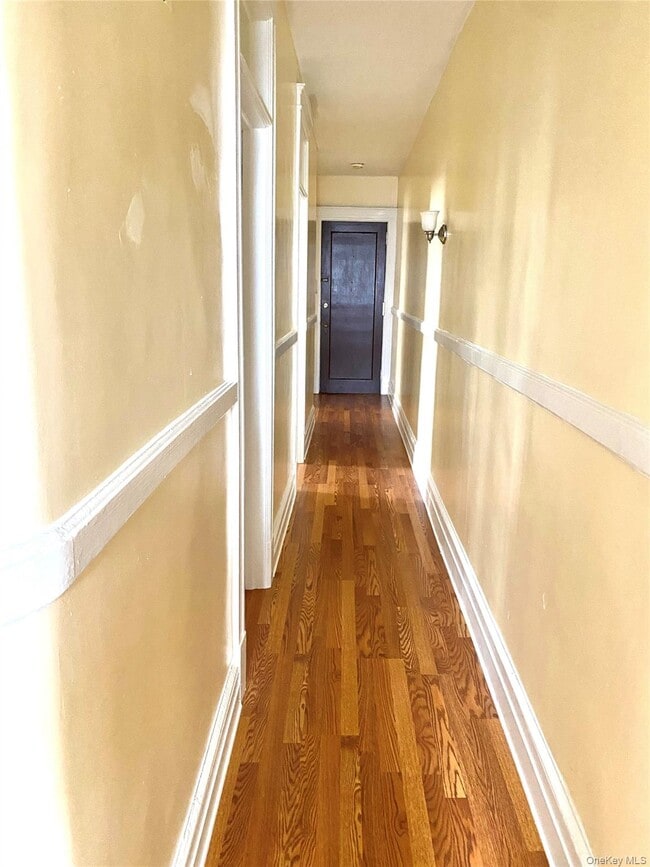 Building Photo - 36 Echo Ave