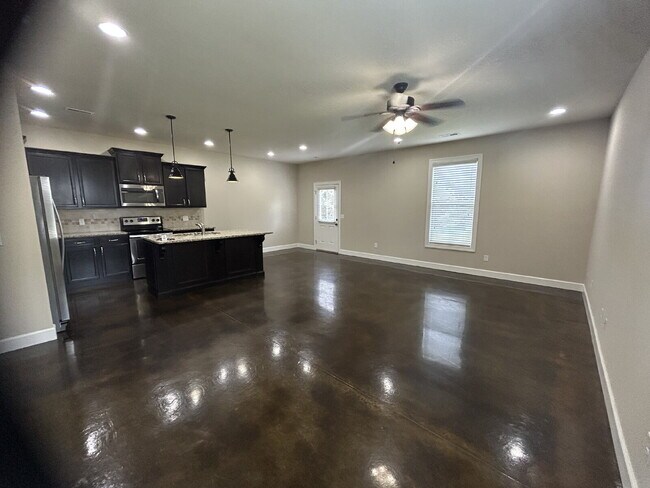 Foto del edificio - "Charming 3-Bed Condo in Cookeville with G...