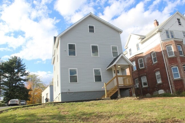 Photo - 647 New Park Ave Townhome