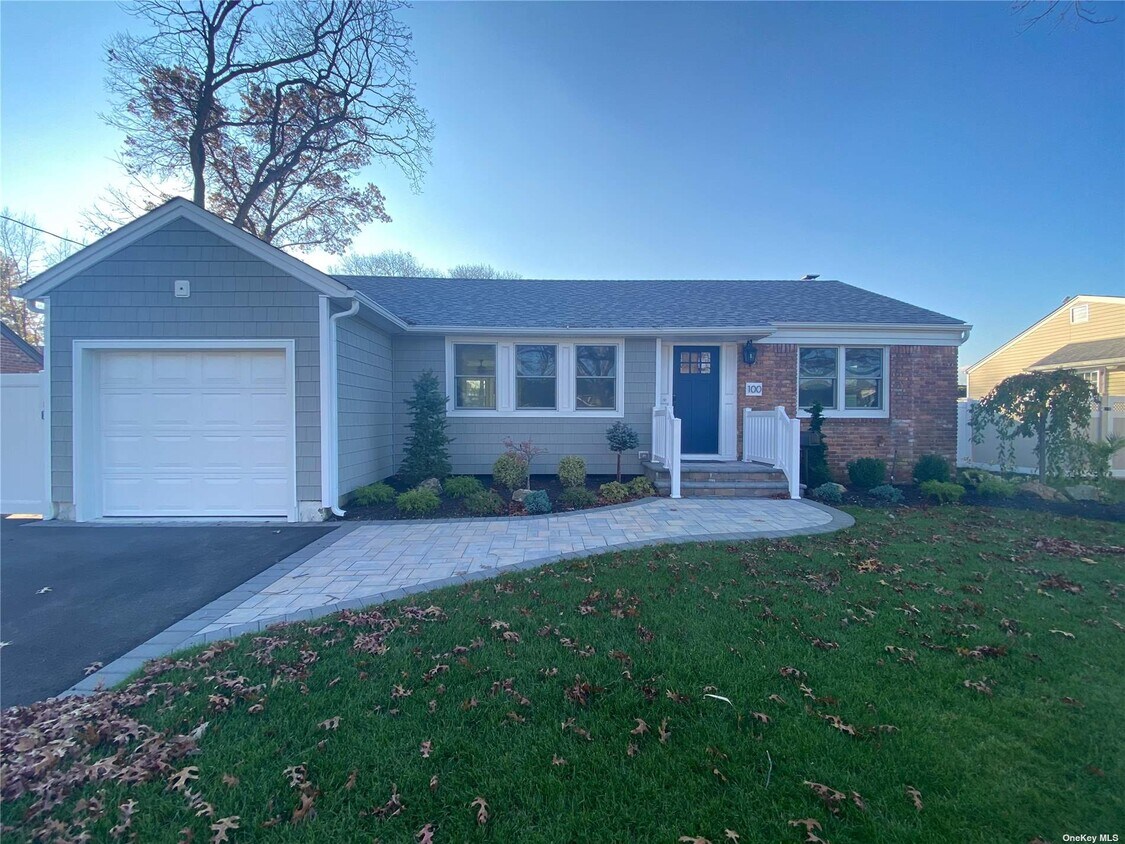 100 Hamilton Ave, Massapequa, NY 11758 House Rental in Massapequa, NY