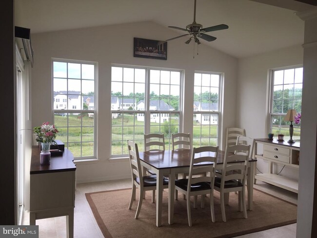 Foto del edificio - 5629 Ivy Hill Dr