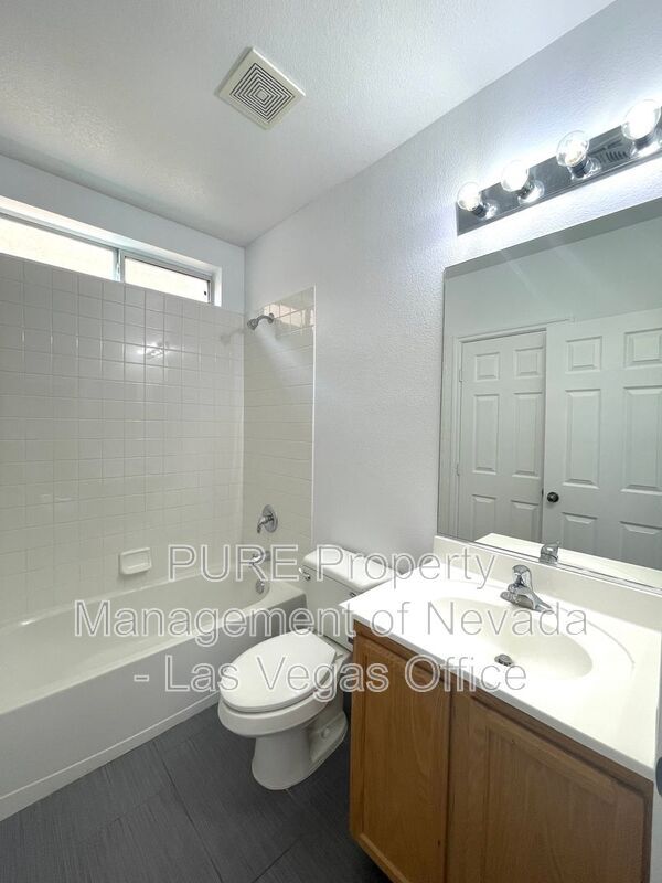 Foto del edificio - 7556 Alexander Hill St