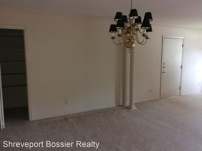 Building Photo - 3 br, 2 bath House - 3730 Fairfield Ave. #201