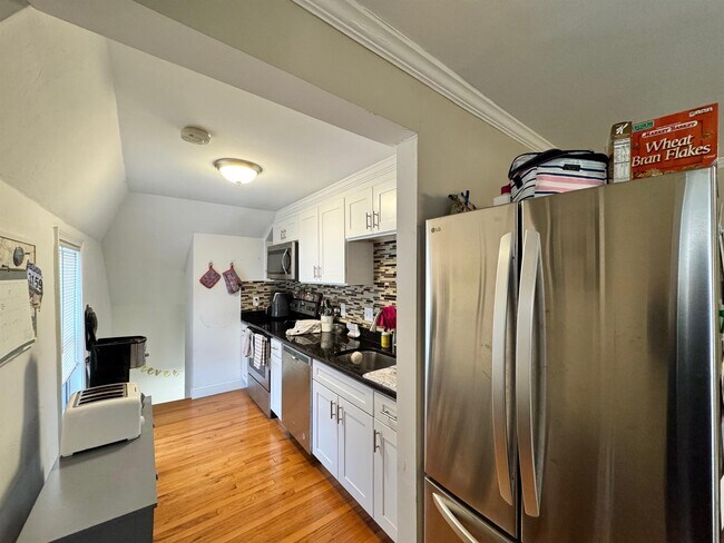 Building Photo - 25 4th St