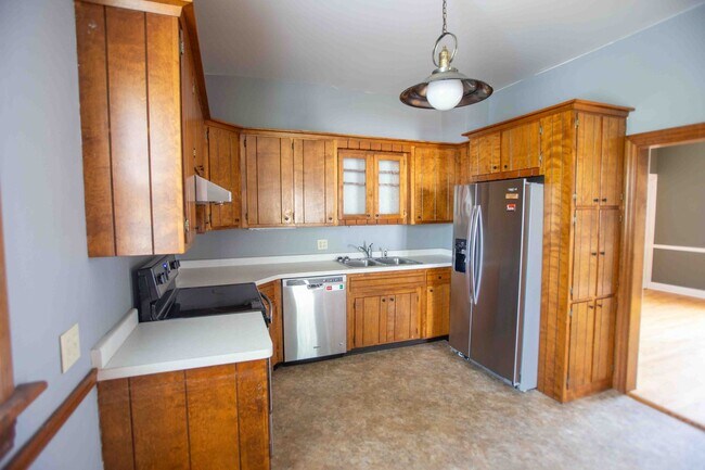 Foto del edificio - 3 bedroom 2.5 bathroom home with a fully fenced yard!