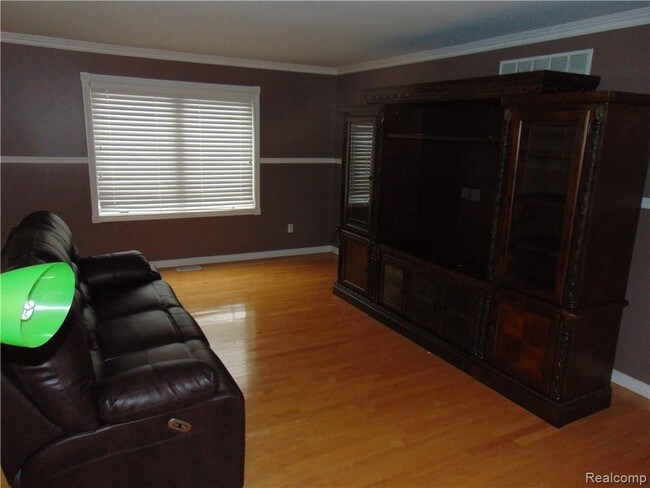 Building Photo - 3131 Kilmer Dr