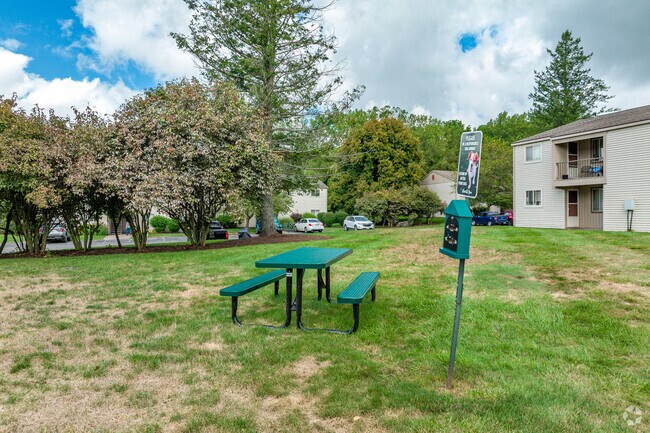 Área de picnic - Willow Wood Apartment Homes