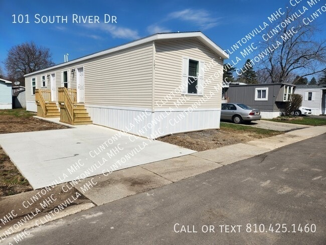 Building Photo - 101 S River Dr