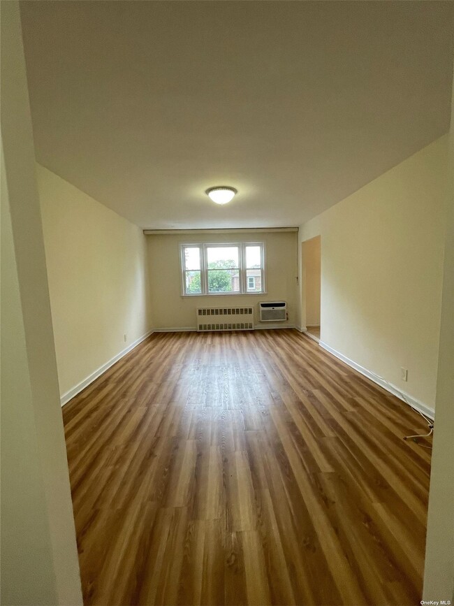 Foto del edificio - 154-12 19th Ave