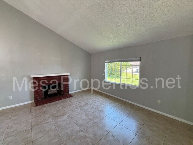 Foto del edificio - 6632 Bandola St