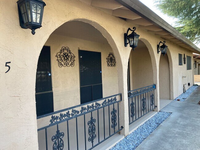 Building Photo - 1885 Bechelli Ln