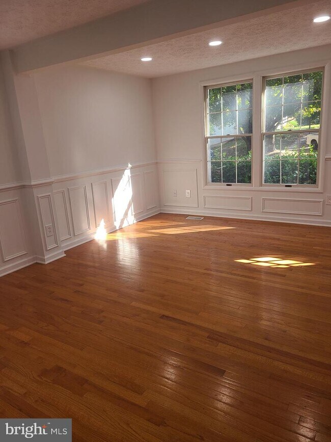 Foto del edificio - 1650 Sierra Woods Dr