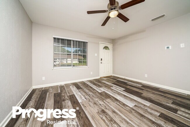 Foto del edificio - 6431 Moonhill Dr