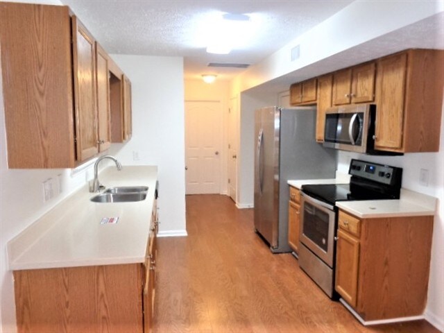 Building Photo - 1260 Saint Andrews Drive