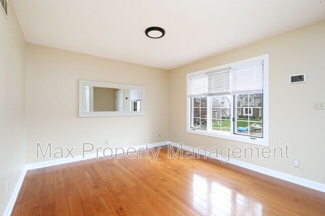 Foto del edificio - 6827 Hickory Ln