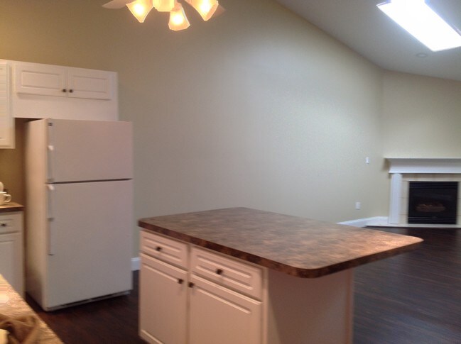 KITCHEN - 1639 Northbrooke Dr