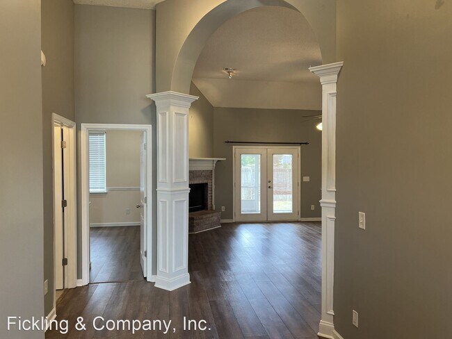 Building Photo - 4 br, 3 bath House - 717 Loudon Hill Dr